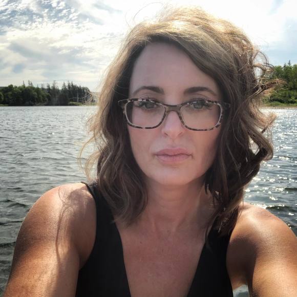 Meet your Posher, Victoria - Picture 1 of 1